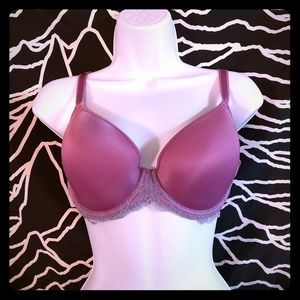 💓NWOT Wacoal Lace Affair Contour Bra!💓